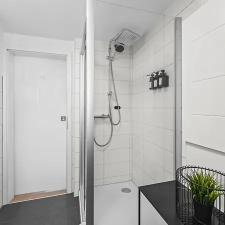 Namaste Homes - Mit Balkon - Garage Bamberg