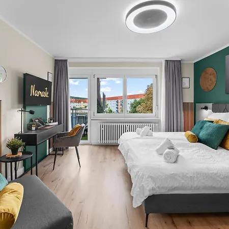 Namaste Homes - Mit Balkon - Garage Apartament