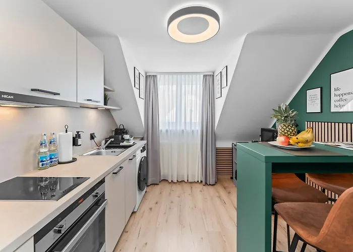 Namaste Homes - Mit Balkon - Garage Apartament *