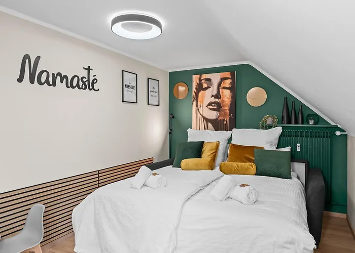 Namaste Homes - Mit Balkon - Garage * Bamberg
