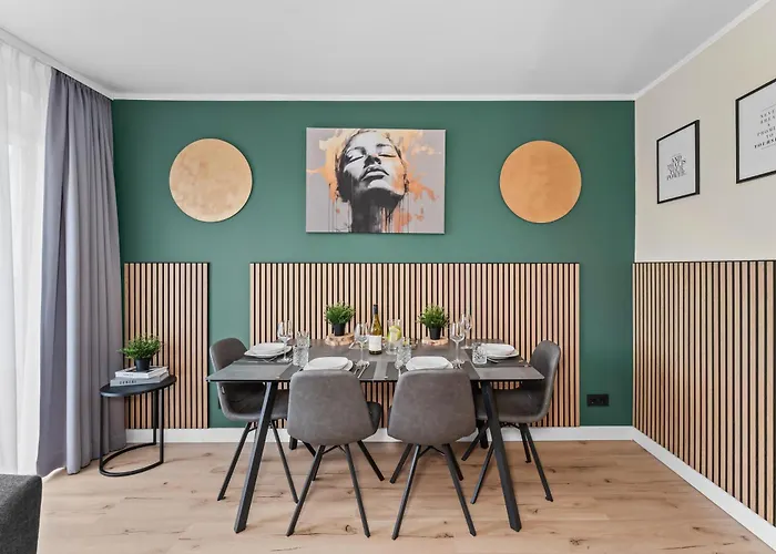 Namaste Homes - Mit Balkon - Garage *