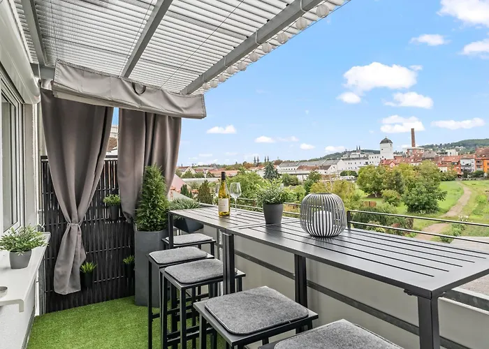 Namaste Homes - Mit Balkon - Garage Apartament *