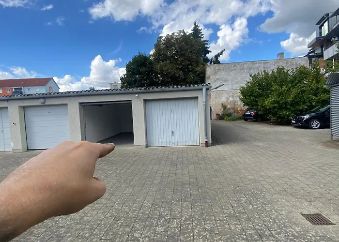 Namaste Homes - Mit Balkon - Garage *